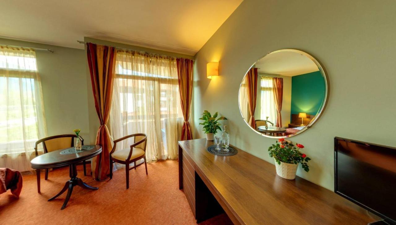 Hotel Famil - Adults Only Bansko Dış mekan fotoğraf
