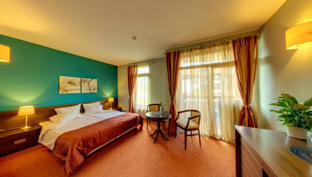 Hotel Famil - Adults Only Bansko Dış mekan fotoğraf